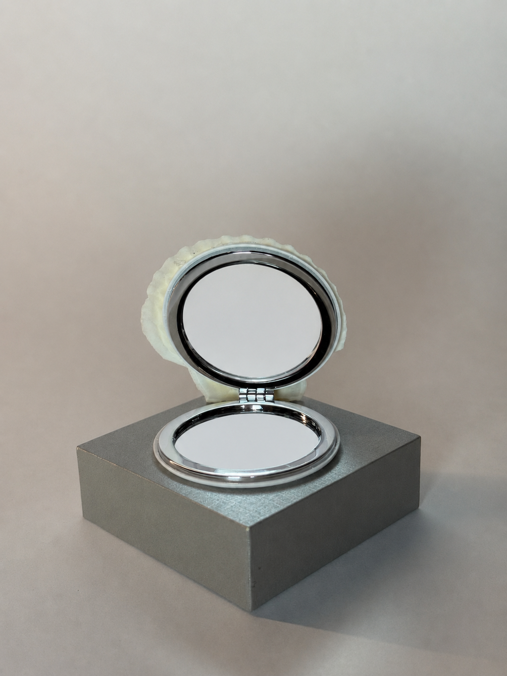 Bellamare – Shell Mirror