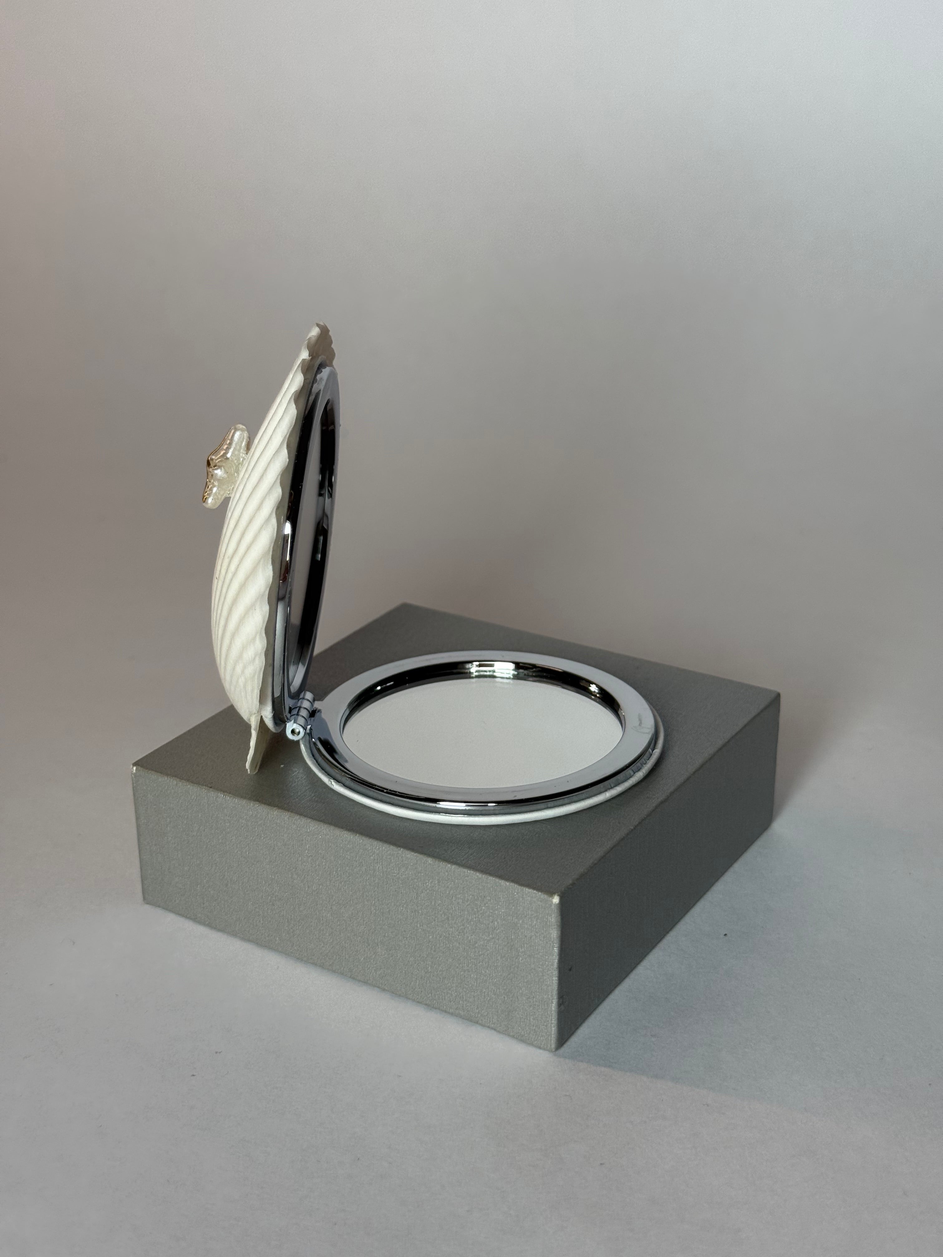 Bellamare – Shell Mirror