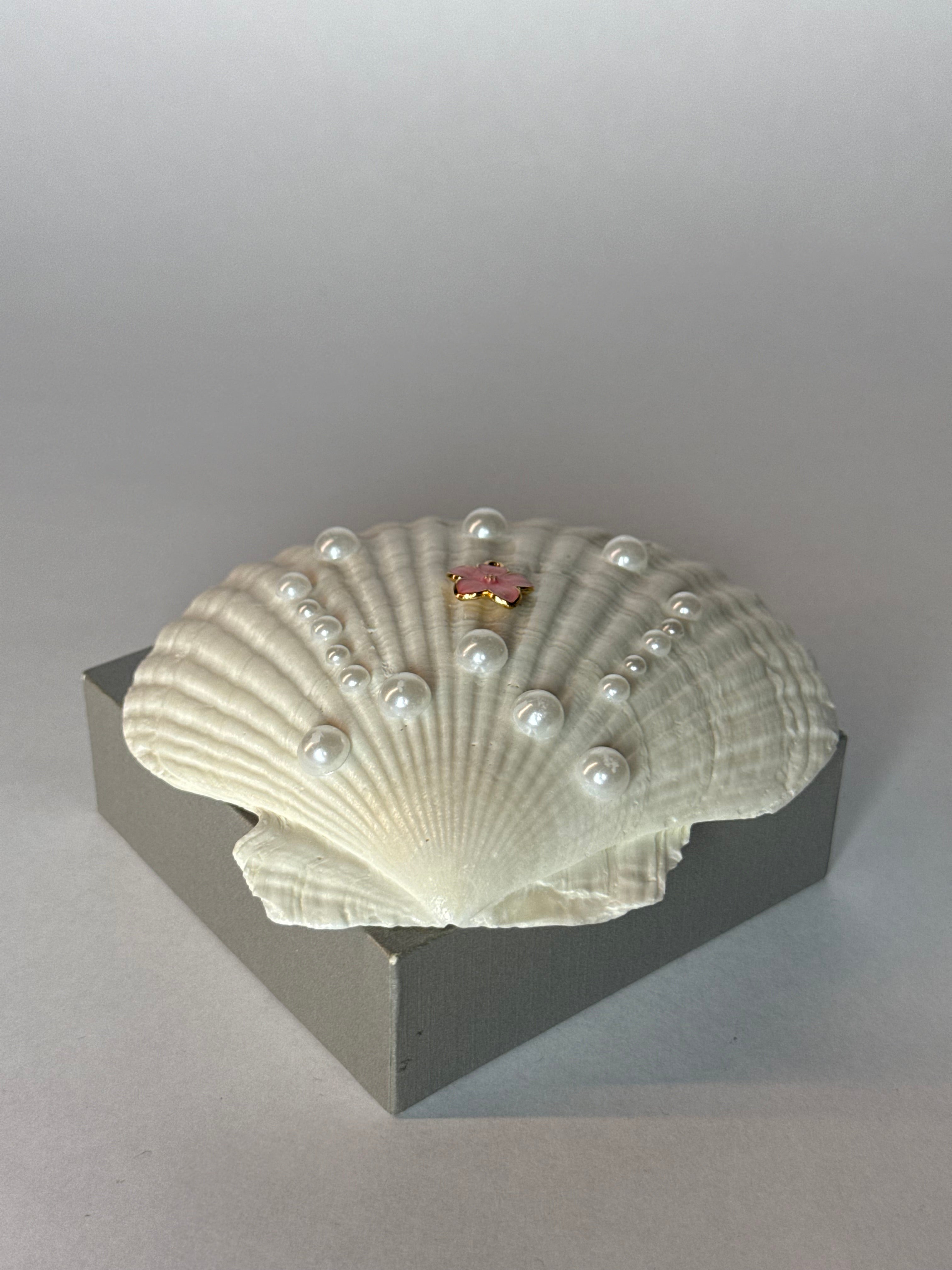 Azoria - Shell Mirror
